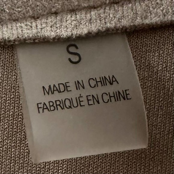 NWOT, T Tahari Women’s Taupe Faux Suede Size Small Long Coat - Picture 16 of 16